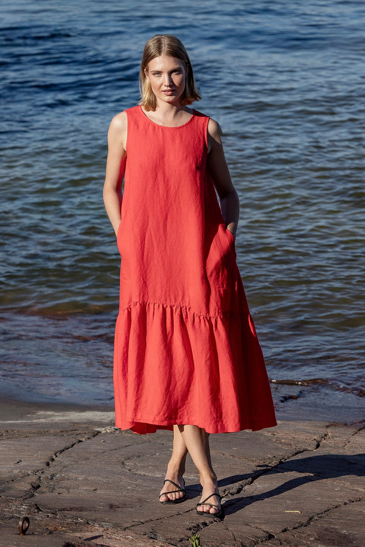 ASTERI-mekko punainen