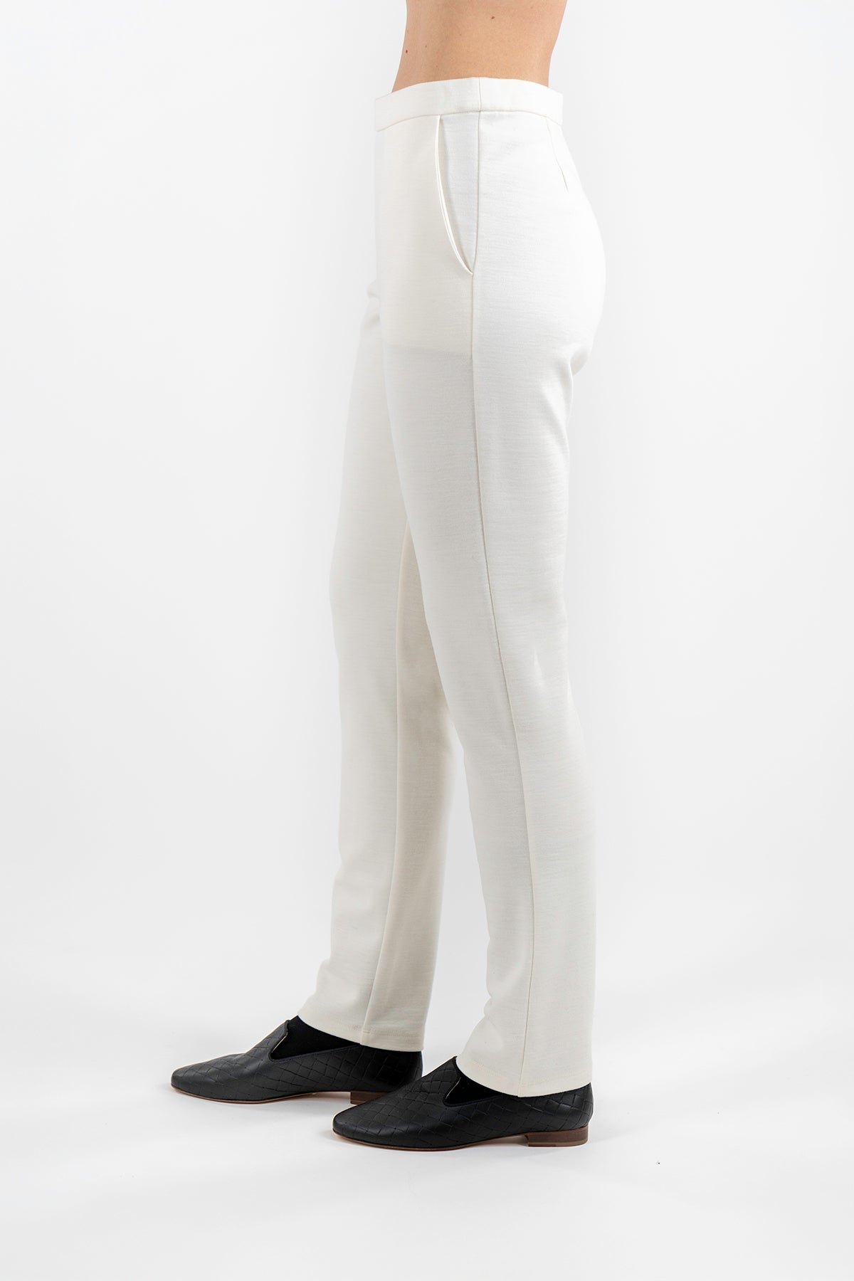 NEA-housut luonnonvalkoinen