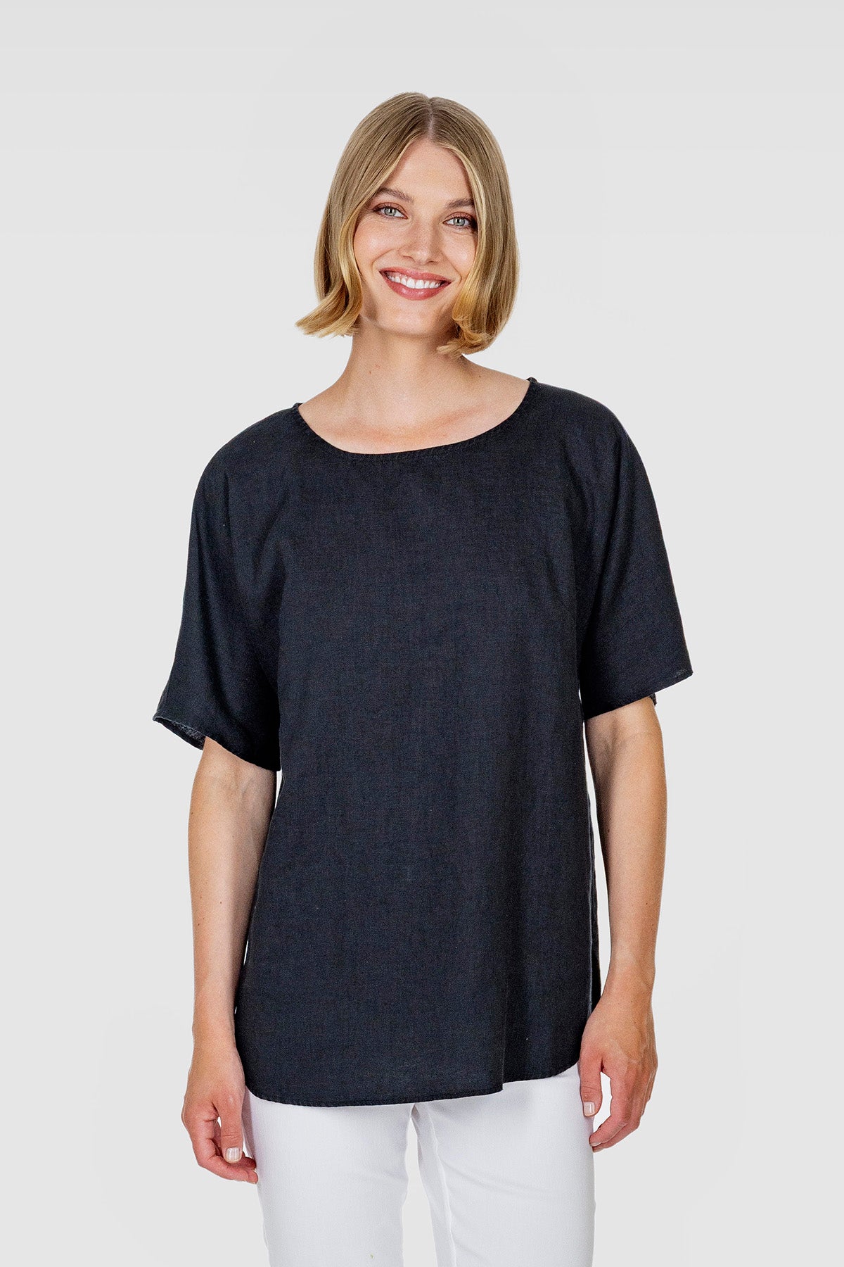 TÄHTIMÖ-paita musta