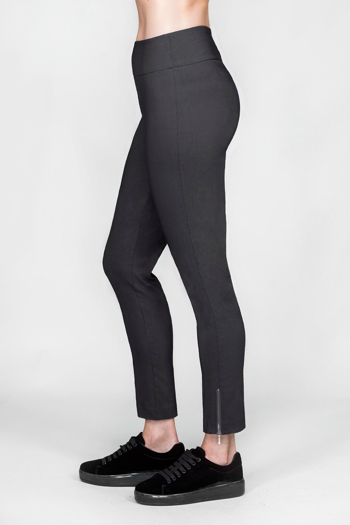 LENA-housut tummanharmaa