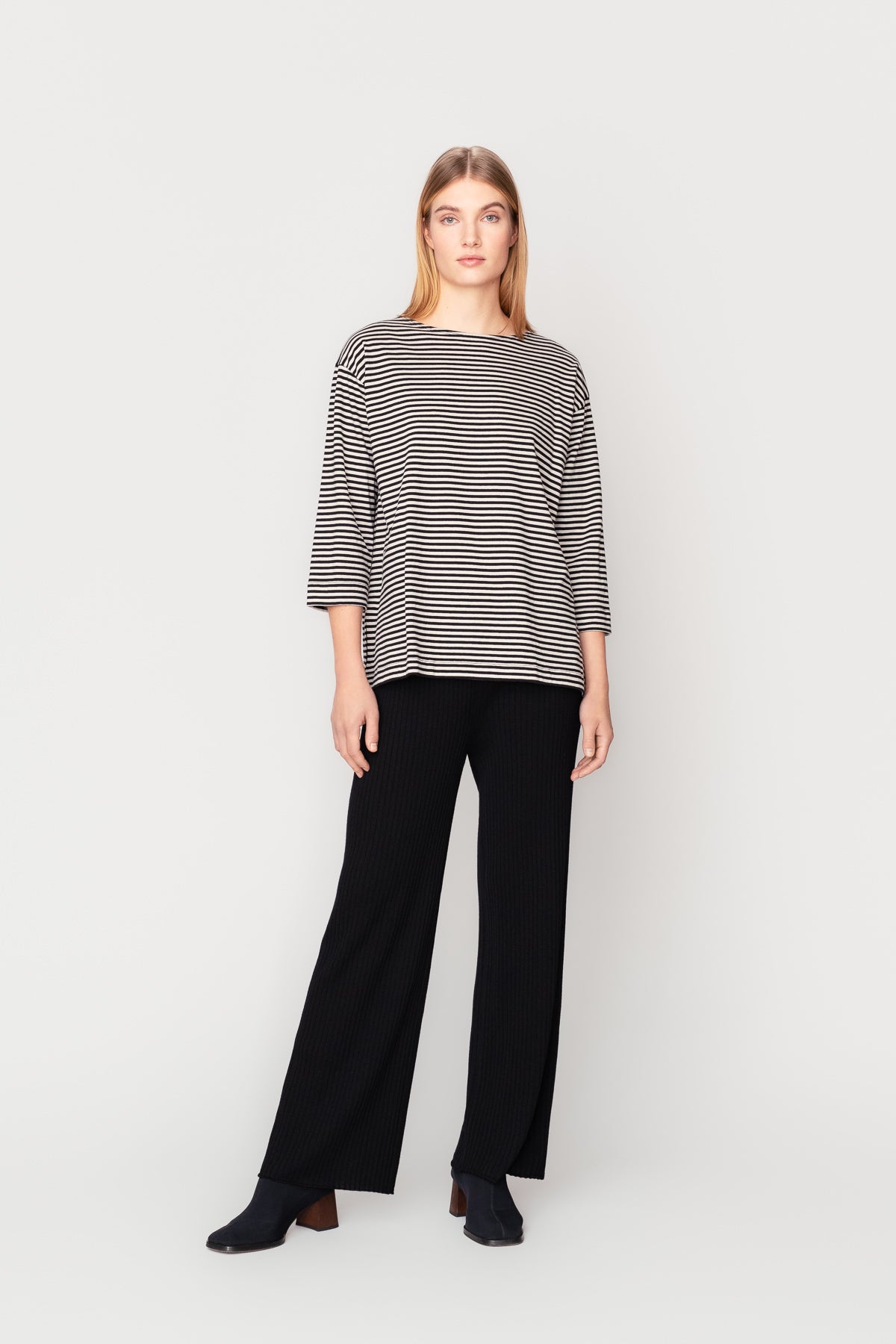 ULPUKKA-paita musta-beige