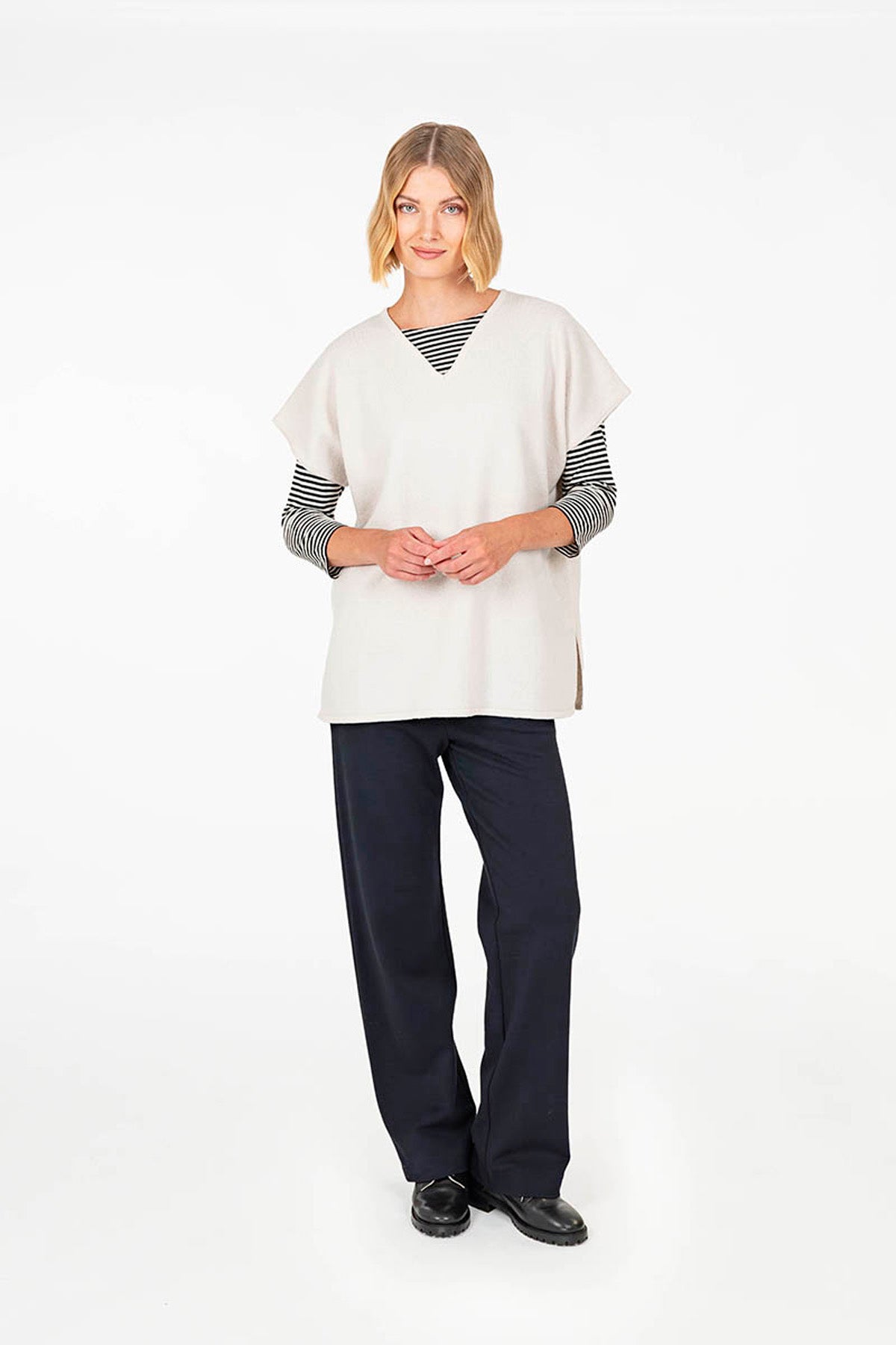 INDUS-neule beige